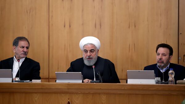 İran Cumhurbaşkanı Hasan Ruhani-kabine toplantısı - Sputnik Türkiye