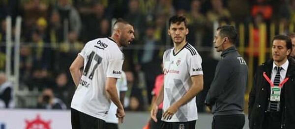 Burak Yılmaz: Gir sen oyna - Sputnik Türkiye