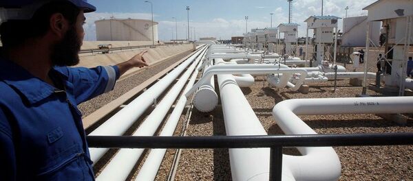 Libya Zaviye'de petrol rafinerisi - Sputnik Türkiye