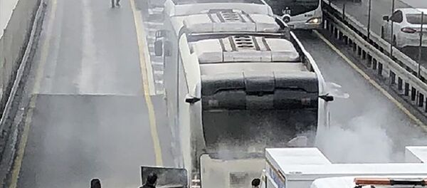 Metrobüste yangın - Sputnik Türkiye