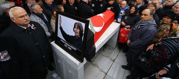 Rahşan Ecevit'in cenazesi, Kocatepe Camisi'ne getirildi. - Sputnik Türkiye
