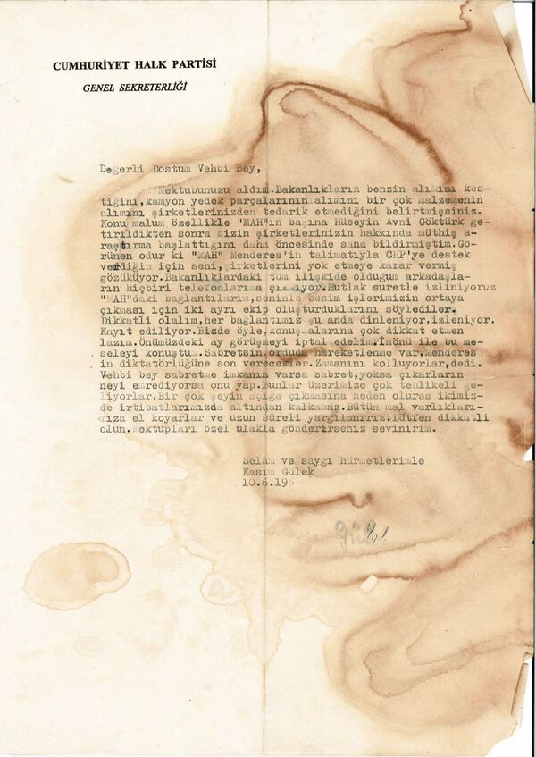 Yeni Şafak'ın iddiası: CHP'li Gülek 27 Mayıs’tan önce iş adamı Vehbi Koç’a askeri darbeyi haber verdi - Sputnik Türkiye