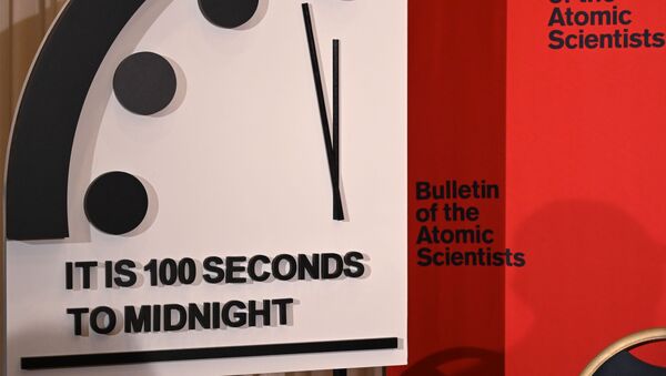 Kıyamet saatine göre, kıyameti sembolize eden 'gece yarısına' sadece 100 saniye kaldı.  - Sputnik Türkiye