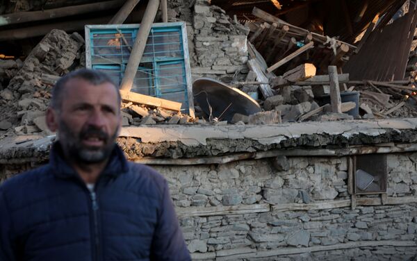 Çevrimtaş Köyü’nde evlerin neredeyse hepsi yıkıldı - Sputnik Türkiye