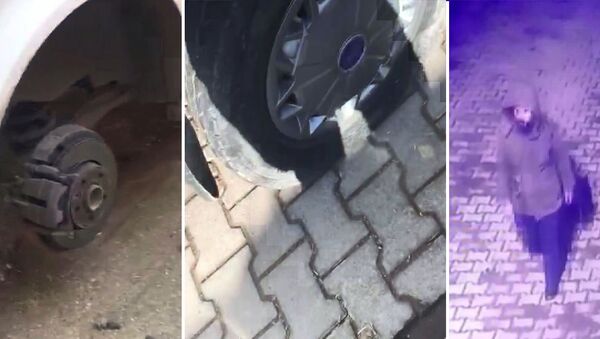 Diyarbakır'da bir kişi elindeki bıçakla 160 aracın lastiklerini patlattı - Sputnik Türkiye