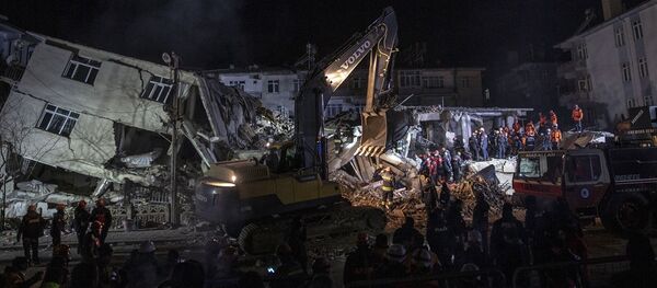 Elazığ'ın Sivrice ilçesi merkezli 6,8 büyüklüğündeki deprem - Sputnik Türkiye