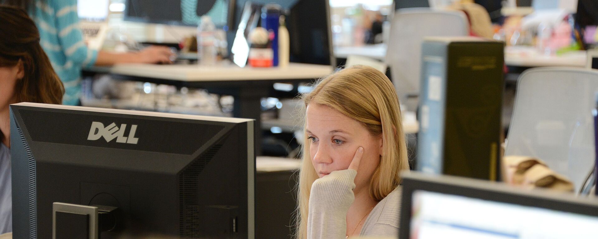 Kadın çalışan - Sputnik Türkiye, 1920, 21.02.2023