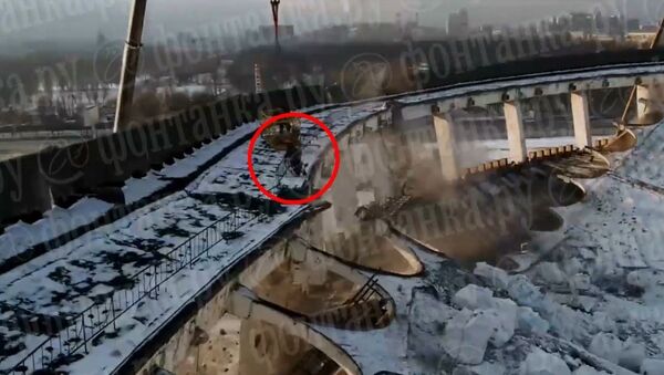 Petersburg’da bir spor ve konser kompleksinin çatısı çöktü - Sputnik Türkiye