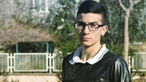 Olay yerinde ağır yaralanan 20 yaşındaki Ahmet Can Avşar kaldırıldığı hastanede hayatını kaybetti. - Sputnik Türkiye