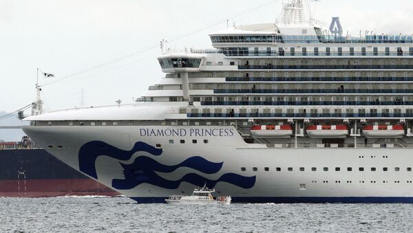Japonya, 3711 kişiyi taşıyan bir cruise gemisini koronavirüs şüphesiyle karantinaya aldı. - Sputnik Türkiye