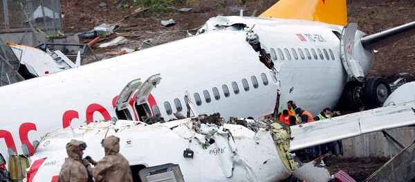 Sabiha Gökçen Havalimanı'nda pistten çıkan uçak - Sputnik Türkiye