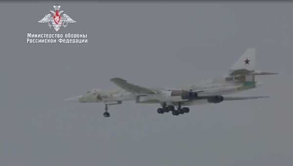 Rusya Savunma Bakanlığı Tu-160M’in ilk uçuşunun videosunu yayınladı - Sputnik Türkiye