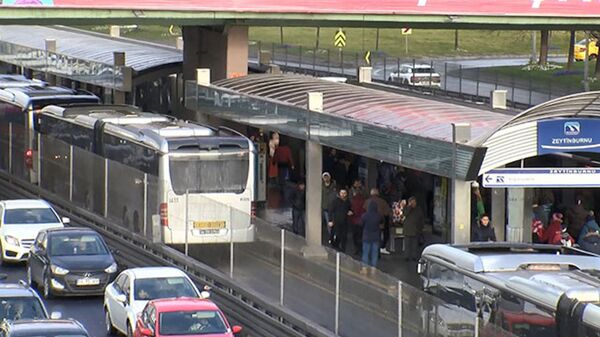 Metrobüs kazası - Sputnik Türkiye