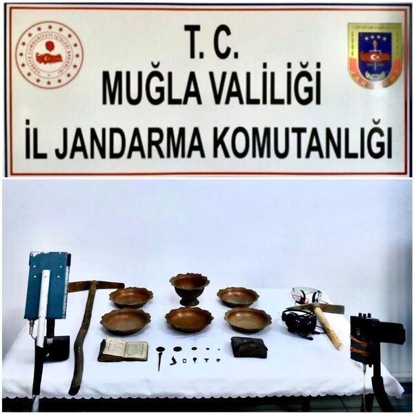 Muğla'da ceylan derisi ciltli 900 yıllık el yazması Kuran ele geçirildi - Sputnik Türkiye