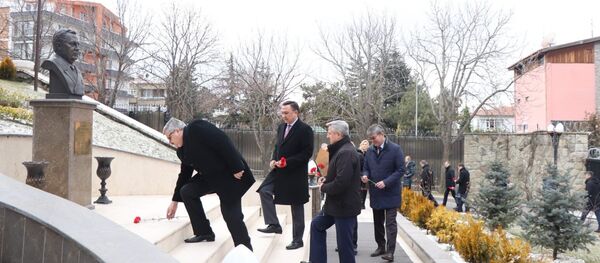 Eski Rus Büyükelçi Andrey Karlov, Rusya Diplomasi Çalışanları Günü’nde Ankara’da anıldı - Sputnik Türkiye