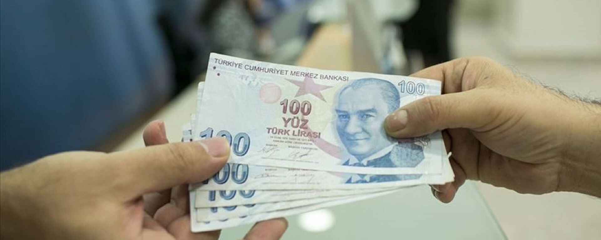 Emekliler -- banka promosyonu - para - Sputnik Türkiye, 1920, 22.08.2025