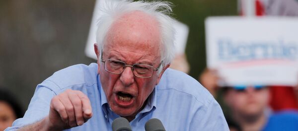 2020 ABD başkanlık seçiminin Demokrat Partili aday adayı Senatör Bernie Sanders, Kaliforniya'da miting turunda - Sputnik Türkiye