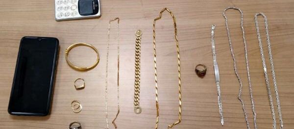 Antalya’da kuyumcudan 40 bin liralık altın çalındı - Sputnik Türkiye