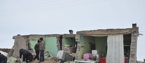 Merkez üssü İran'ın Hoy kentinde meydana gelen 5.9 büyüklüğündeki deprem, Van ve çevre illerde de hissedildi - Sputnik Türkiye