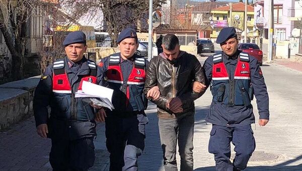 Yaşlıları cinayet yalanıyla dolandırdılar - Sputnik Türkiye