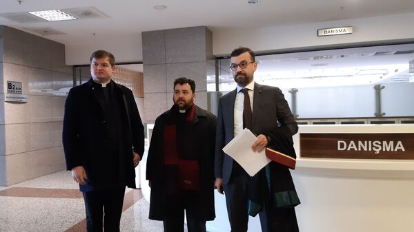 Varislerin itirazı reddedildi: Sent Antuan Kilisesi'nin satışının durdurulmasına yönelik tedbir kararı devam edecek - Sputnik Türkiye