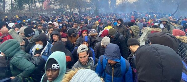 Edirne sınırındaki sığınmacılar - Sputnik Türkiye