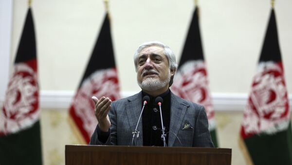 Afganistan Cumhurbaşkanı adaylarından olan Abdullah Abdullah, Bağımsız Seçim Komisyonu'nun açıkladığı sonuçları tanımadığını belirterek kendi seçim zaferini ilan etti. - Sputnik Türkiye