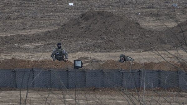 Yunanistan hudut birlikleri sınır hattına siper kazıyor - Sputnik Türkiye