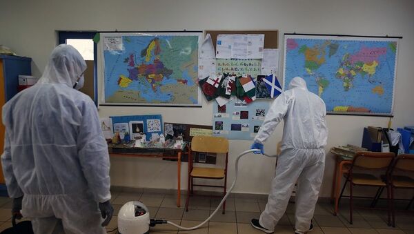 Yunanistan'da koronavirüs nedeniyle tüm okullarda eğitime 14 gün ara  - Sputnik Türkiye