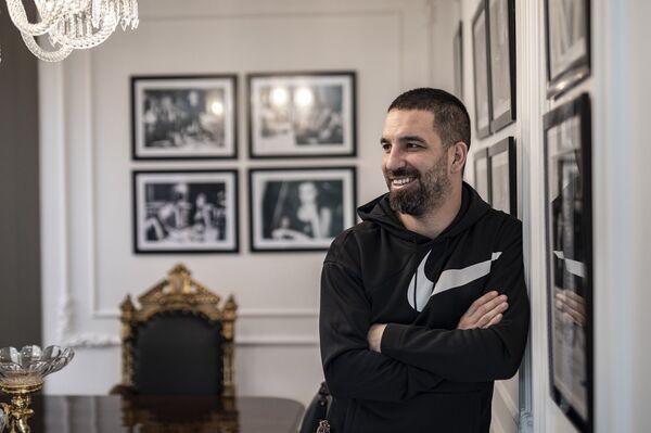 Arda Turan: Hatalarım oldu ama kimsenin bittiği falan yok  - Sputnik Türkiye