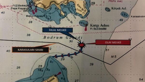 Yunan sahil güvenlik botu Türk kara sularından çıkarıldı - Sputnik Türkiye