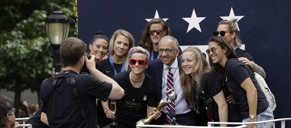 ABD Kadın Milli Futbol Takımı ve Futbol Federasyonu Başkanı Carlos Cordeiro  - Sputnik Türkiye