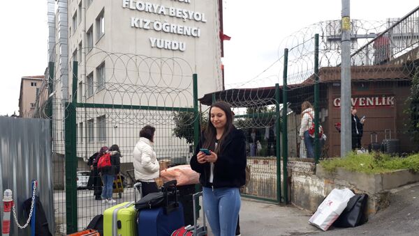 İstanbul'da üç öğrenci yurdu karantina için boşaltılıyor - Sputnik Türkiye