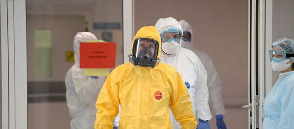 Putin, Moskova yakınındaki 'koronavirüs hastanesini' ziyaret etti - Sputnik Türkiye