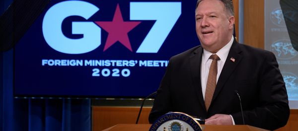 Sanal G7 dışişleri bakanları toplantısının ardından basın toplantısı düzenleyen Mike Pompeo, eleştirilen 'Vuhan virüsü' terimini birçok kez kullandı. Sanal G7 dışişleri bakanları toplantısının ardından basın toplantısı düzenleyen Mike Pompeo, eleştirilen 'Vuhan virüsü' terimini birçok kez kullandı. - Sputnik Türkiye