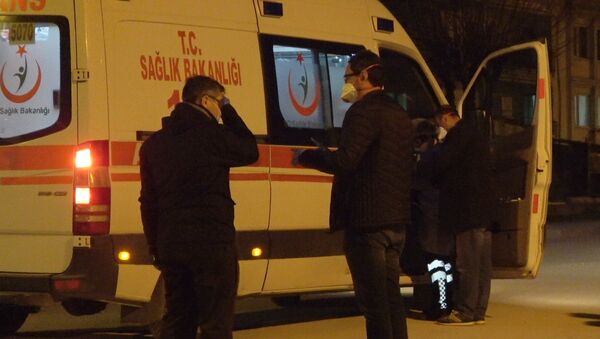 Hastaneden kaçan koronavirüs şüphelisini polis yakaladı - Sputnik Türkiye