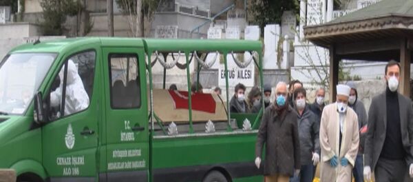 Cemil Taşçıoğlu son yolculuğuna uğurlandı Cemil Taşçıoğlu son yolculuğuna uğurlandı - Sputnik Türkiye