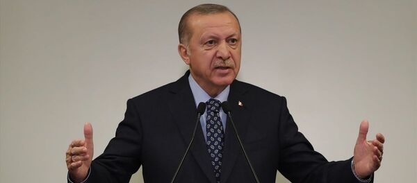 Türkiye Cumhurbaşkanı Recep Tayyip Erdoğan, Huber Köşkü'nde basın toplantısı düzenledi. - Sputnik Türkiye