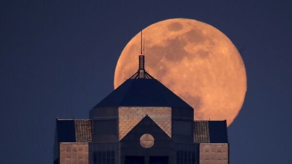 Dünyada pembe Süper Ay - Sputnik Türkiye