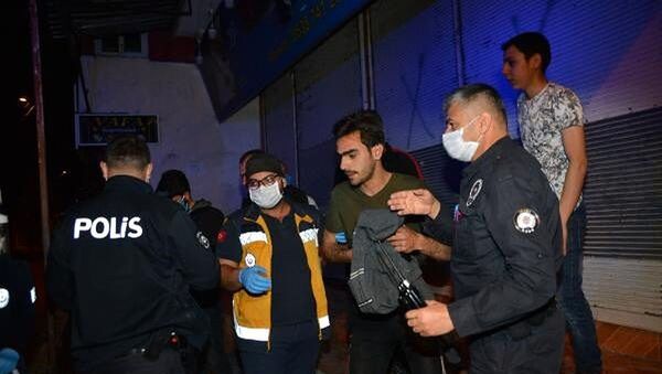 Ekmek sırasında bıçaklanarak yaralandı - Sputnik Türkiye