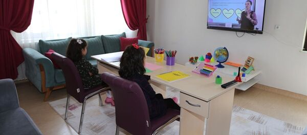 Milli Eğitim Bakanlığı (MEB)-uzaktan eğitim-EBA TV - Sputnik Türkiye