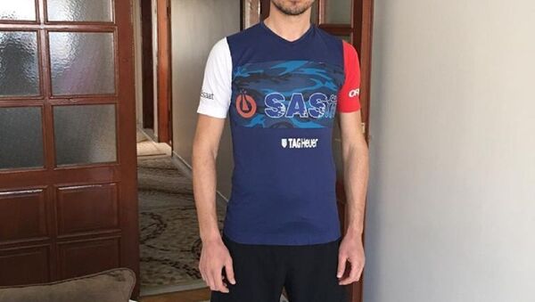 Evde maraton koştu, 42 kilometreyi 2 bin 100 tur atarak tamamladı - Sputnik Türkiye