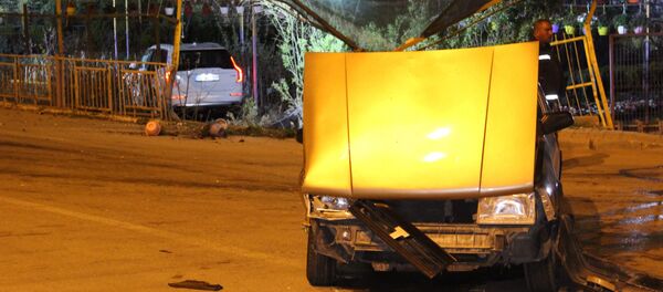 Sokağa çıkma kısıtlamasına uymayan ehliyetsiz sürücü kazaya karıştı - Sputnik Türkiye