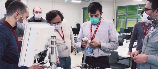 Selçuk Bayraktar-solunum cihazı - Sputnik Türkiye