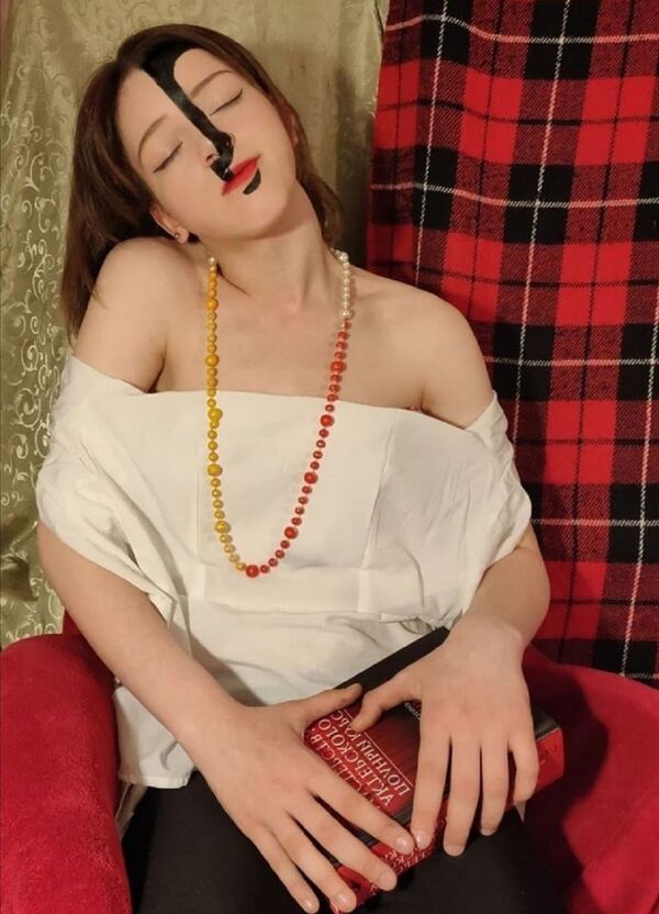 Ruslar karantinada ünlü tablolara ‘dönüştü’ - Sputnik Türkiye