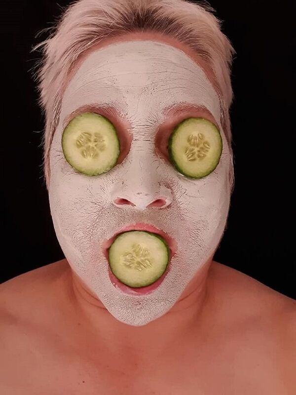 Ruslar karantinada ünlü tablolara ‘dönüştü’ - Sputnik Türkiye