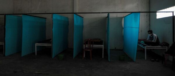 Endonezya’da karantinayı ihlal eden 'perili evlere' kapatılıyor - Sputnik Türkiye