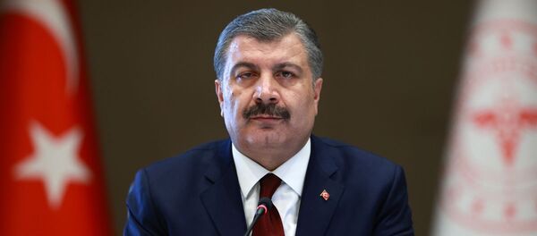 Sağlık Bakanı Fahrettin Koca, video konferans ile katıldığı Koronavirüs Bilim Kurulu toplantısı sonrası düzenlenen basın toplantısında açıklamalarda bulundu. - Sputnik Türkiye