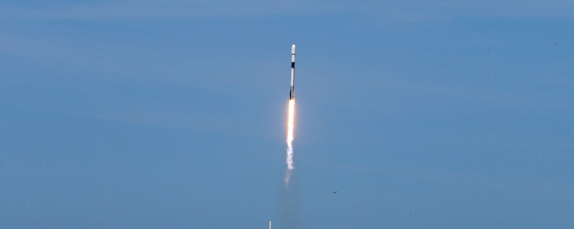 Starlink uydu ağının 6'ncı halkası 60 uydu, SpaceX üretimi Falcon 9 roketiyle ABD'nin Florida eyaletindeki Cape Canaveral Üssü'nden fırlatıldı. - Sputnik Türkiye, 1920, 19.06.2022