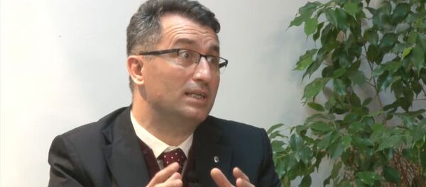 Sakarya Üniversitesi (SAÜ) Tıp Fakültesi Enfeksiyon Hastalıkları ve Klinik Mikrobiyoloji Ana Bilim Dalı Başkanı Prof. Dr. Oğuz Karabay - Sputnik Türkiye